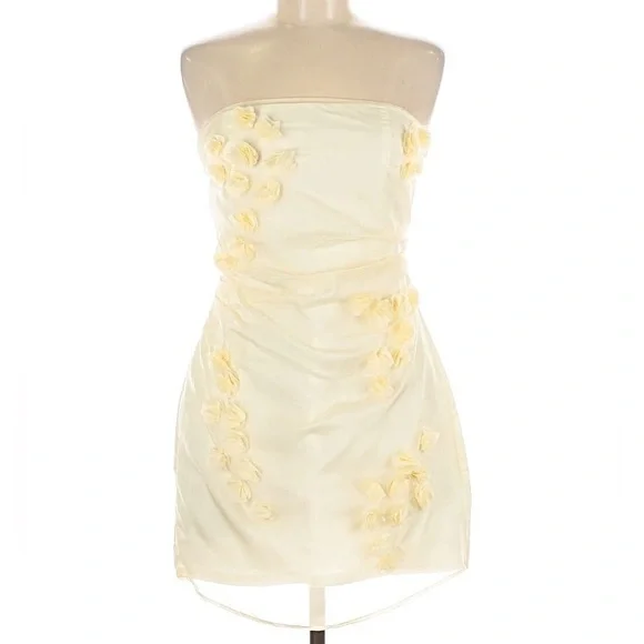 Zara Cream Strapless Dress with Floral Details - Picture 1 of 3